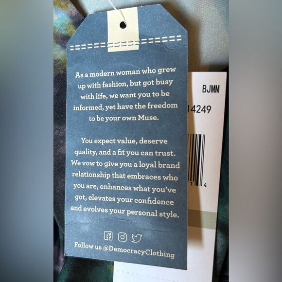 Democracy Dress Size 1X - Picture 4 of 5